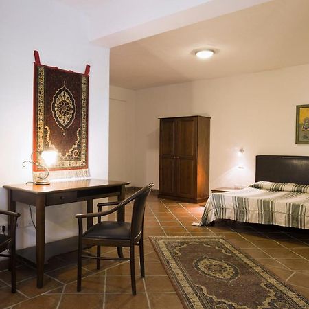 Villa Piersepp B&B トラッピテッロ エクステリア 写真