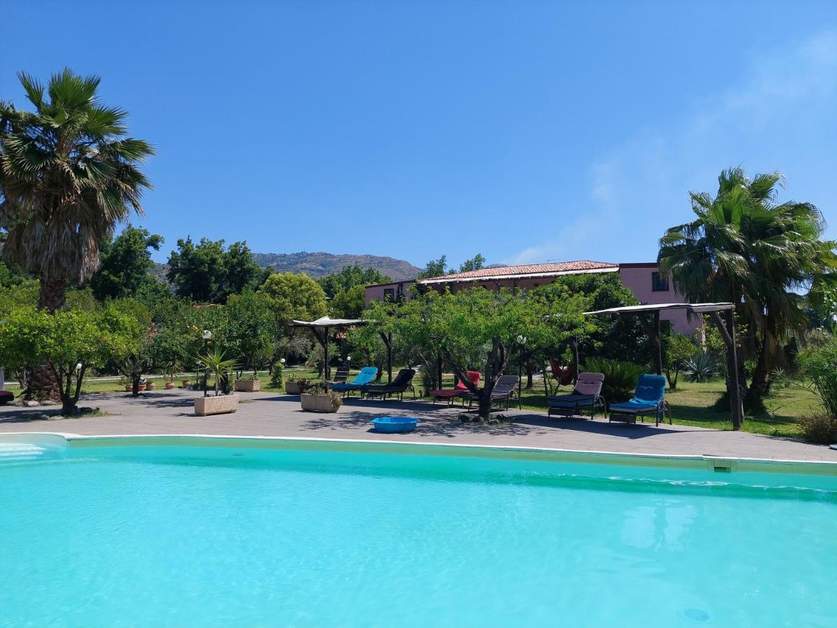 Villa Piersepp B&B トラッピテッロ エクステリア 写真