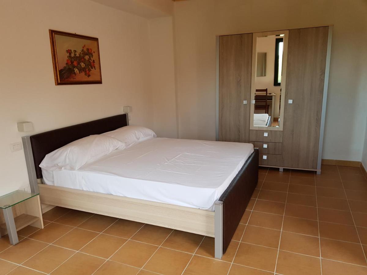 Villa Piersepp B&B トラッピテッロ エクステリア 写真